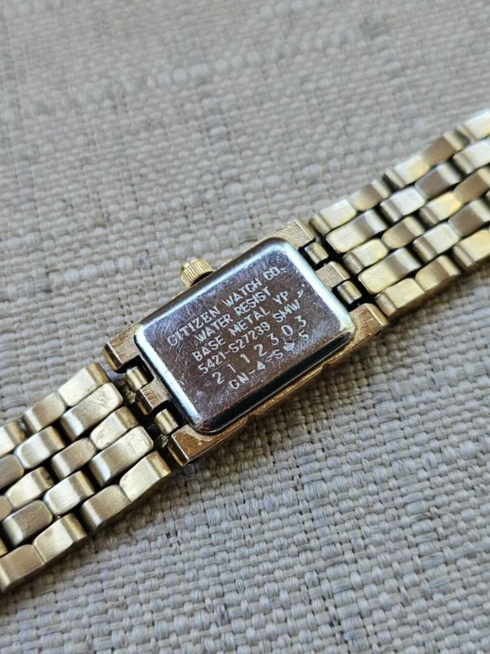 Vintage Citizen Quartz Ladies Wristwatch Gold Tone Analog Quartz Wrist Watch